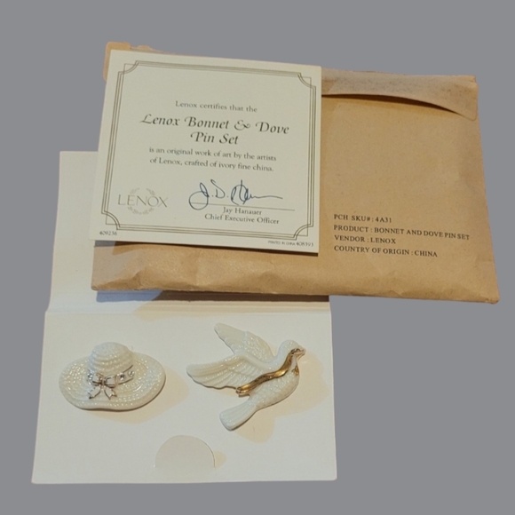 Vintage ~Lenox Porcelain Bonnet & Dove Pin Set - 24KT Gold & Rhinestones - Picture 1 of 6